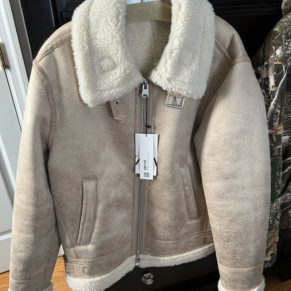 Zara Men's Shearling Jacket - Cream
